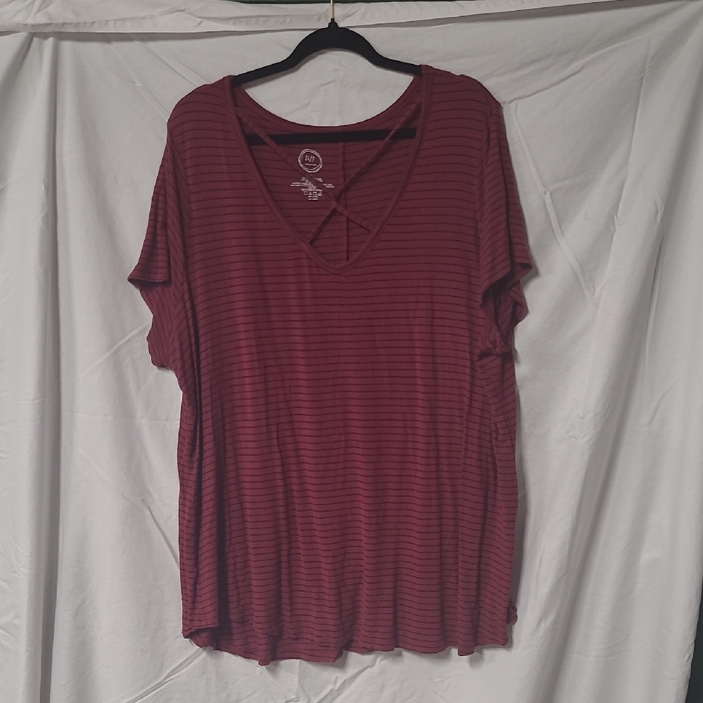 Stylish Burgundy Striped V-Neck Short Sleeve Top